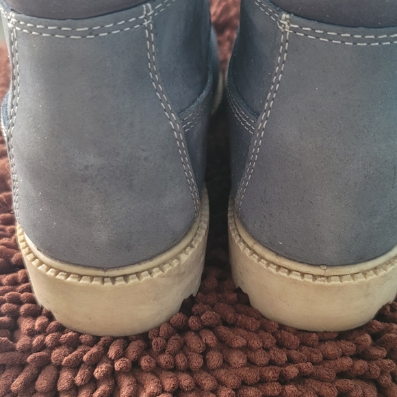 Timberland Boots - Picture 2 of 4